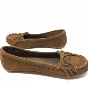 Minnetonka Kilty Moccasins women’s size 10